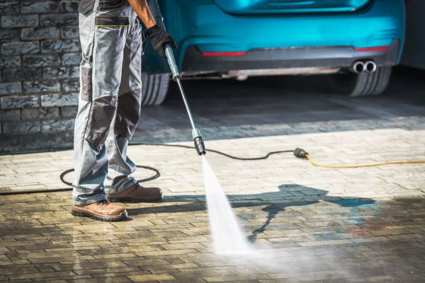 Cost of Driveway Pressure Washing in Camarillo