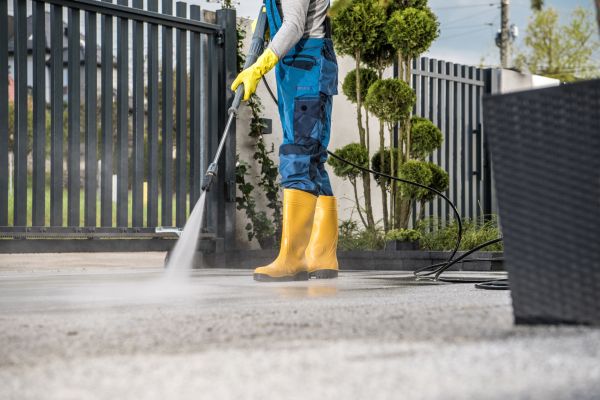 Cost of Driveway Power Washing in Camarillo