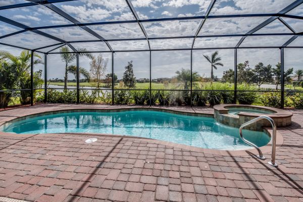 Cost of Pool Enclosure Cleaning in Camarillo