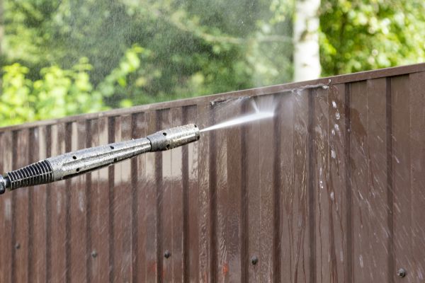 Cost of Vinyl Fence Cleaning in Camarillo