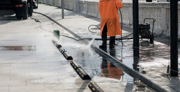 Parking Lot Pressure Washing in Camarillo