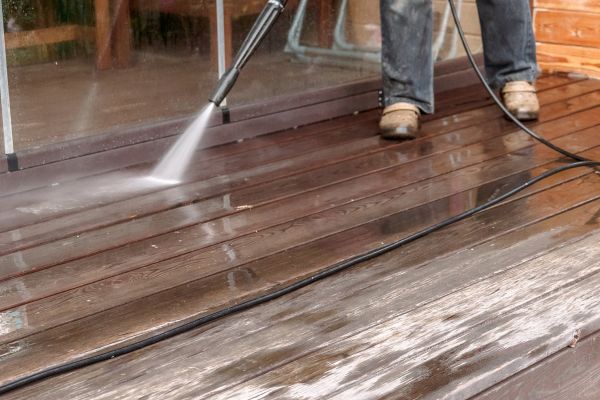 Cost of Pool Deck Power Washing in Camarillo