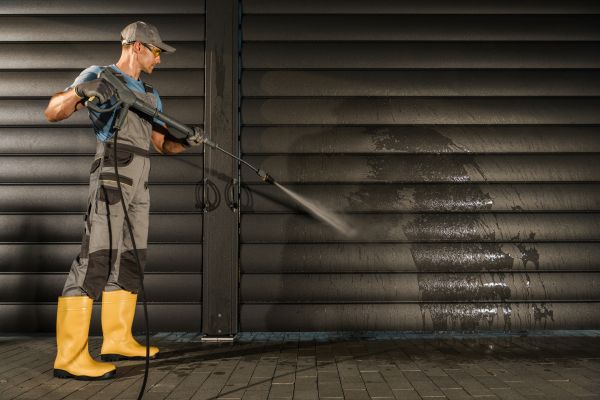 Cost of Garage Pressure Washing in Camarillo