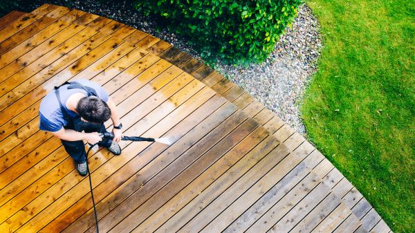 Cost of Deck Pressure Cleaning in Camarillo