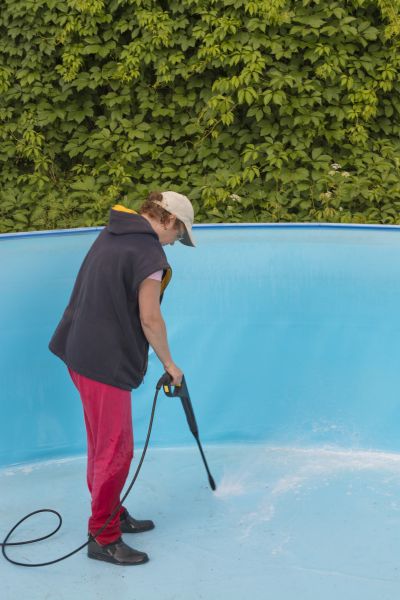 Cost of Pool Pressure Washing in Camarillo