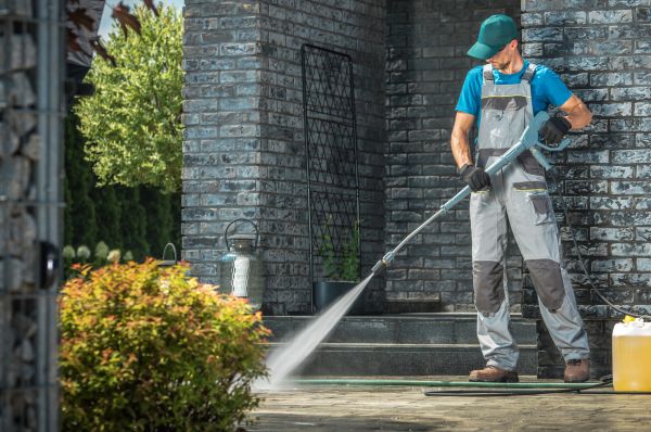Outside House Cleaning in Camarillo