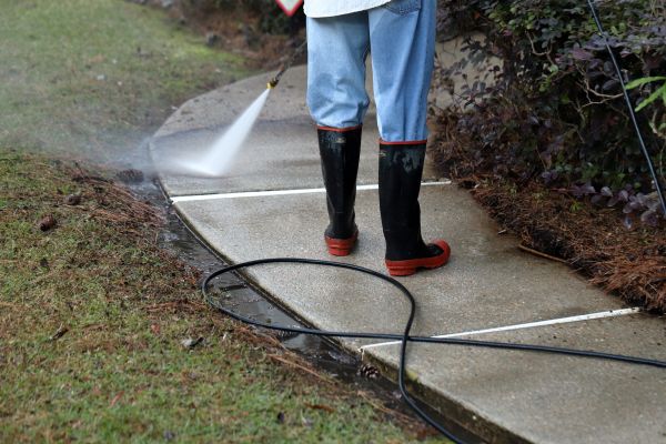 Cost of Sidewalk Pressure Cleaning in Camarillo