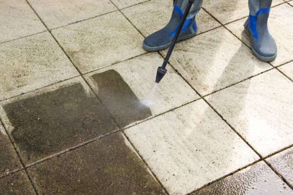 Cost of Outdoor Concrete Cleaning in Camarillo