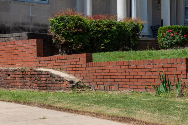 Cost of Retaining Wall Cleaning in Camarillo