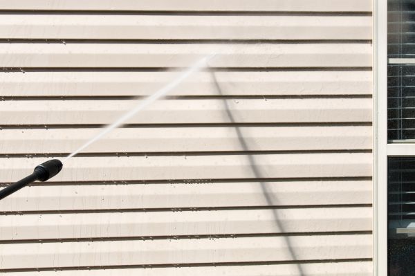 Cost of Apartment Power Washing in Camarillo