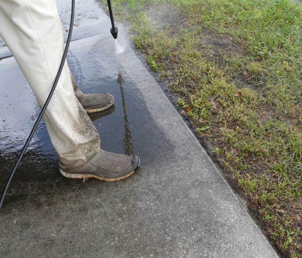 Cost of Concrete Slab Powerwashing in Camarillo